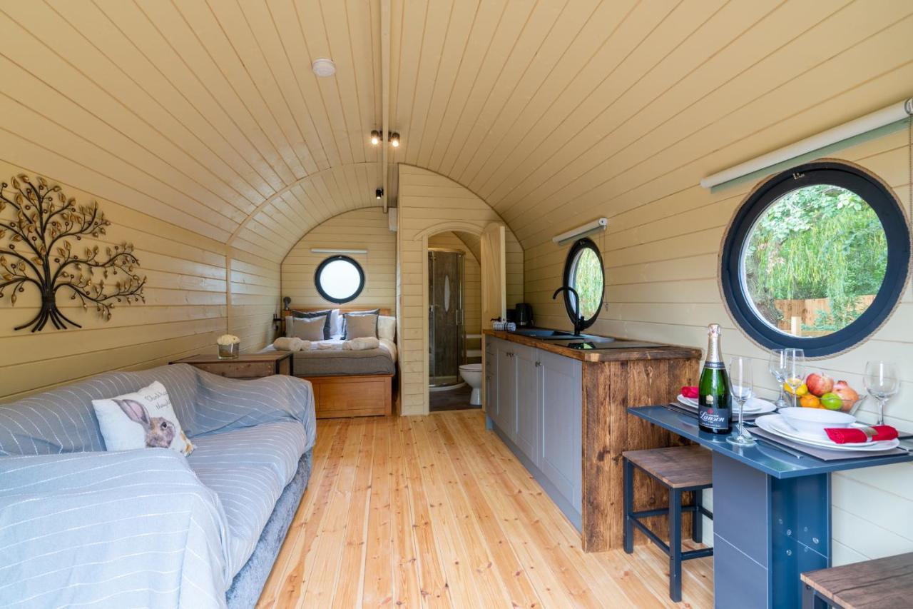 Apple - Luxury Cabin In The Cotswolds Βίλα Alderton  Εξωτερικό φωτογραφία
